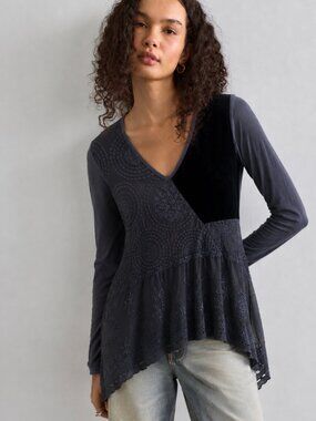 4 LOVE AND LIBERTY JOHNNY WAS EMBROIDERED MIX KNIT TUNIC
